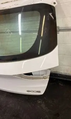 Opel Astra K Tailgate/trunk/boot lid
