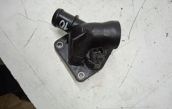 BMW 1 F20 F21 Engine coolant pipe/hose 18845010