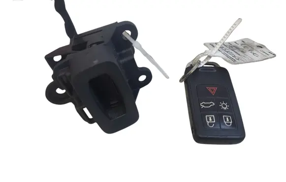 Volvo V60 Ignition lock AH4N15607AE 28227917 30791678