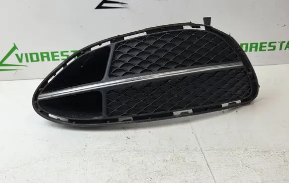 Mercedes-Benz E W212 Front fog light trim/grill A2128851922