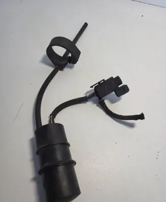 BMW 3 E46 Vacuum air tank 1318212