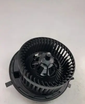 Volkswagen PASSAT B8 Heater fan/blower 3Q1819021A
