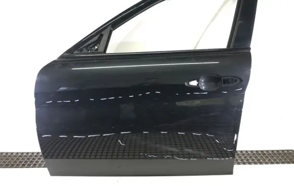 Alfa Romeo Giulia Front door