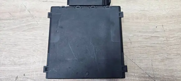 Audi A5 Sportback 8TA Voltage converter/converter module 8K0959663B 8K0959663 111004109
