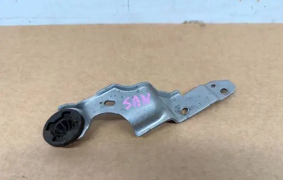 Dacia Sandero III Holder (bracket) SAN3WSPOR4 165735818R