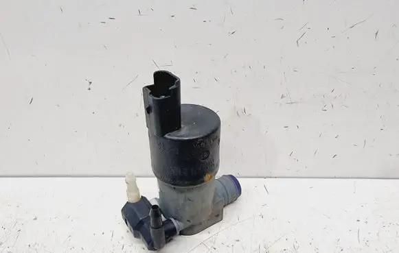 Nissan X-Trail T32 Windscreen/windshield washer pump 289208995B