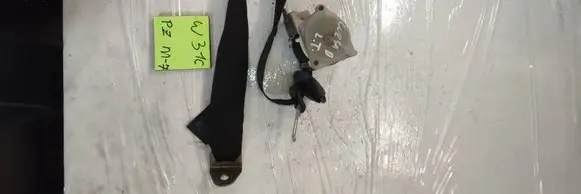 Opel Corsa B Rear seatbelt 90387485