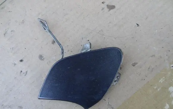 Ford Focus Front tow hook cap/cover F1EB-17A989-A