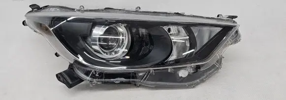 Toyota Yaris XP210 Headlight/headlamp