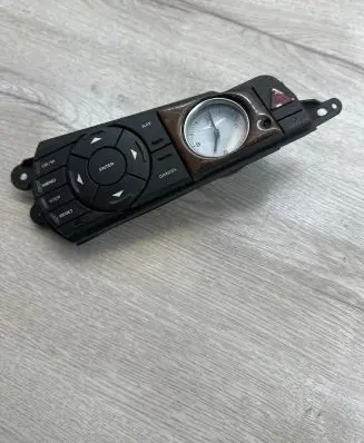 Chrysler Pacifica Clock P05082042AB 10494101
