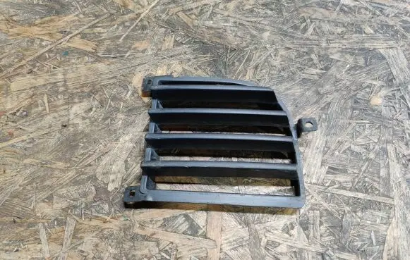 Mitsubishi Outlander Front bumper lower grill MR971597