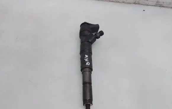 BMW 5 E60 E61 Fuel injector 0445110209