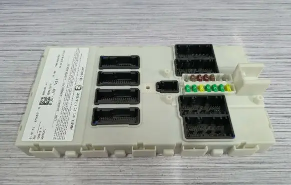 Mini One - Cooper F56 F55 Central body control module 8736681 5D7612F01