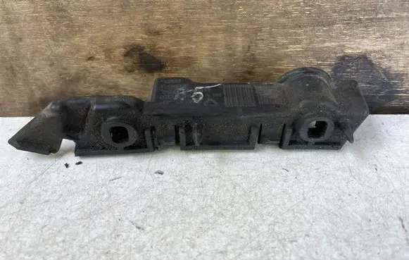 Audi A5 8T 8F Front bumper mounting bracket 8T0807284A