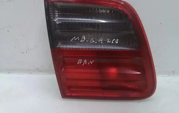 Mercedes-Benz E W210 Tailgate rear/tail lights