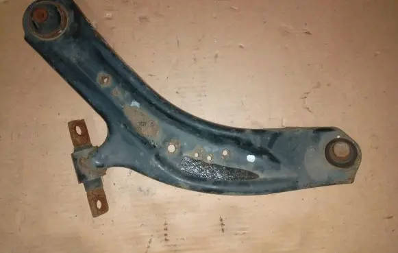 Nissan X-Trail T32 Front lower control arm/wishbone