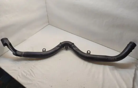 Porsche Macan (95B) Turbo air intake inlet pipe/hose 95B145762D