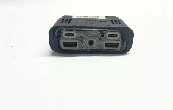 Ram 1500 AUX in-socket connector P68397098AD 68397098AD