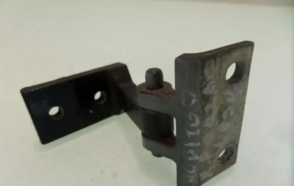 Audi 100 S4 C4 Rear door upper hinge 4A0833401