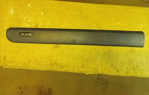 Renault Kangoo I Front door trim (molding) 8200038176