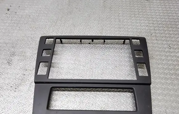 Skoda Superb B5 (3U) Radio/GPS head unit trim 3U0858069G
