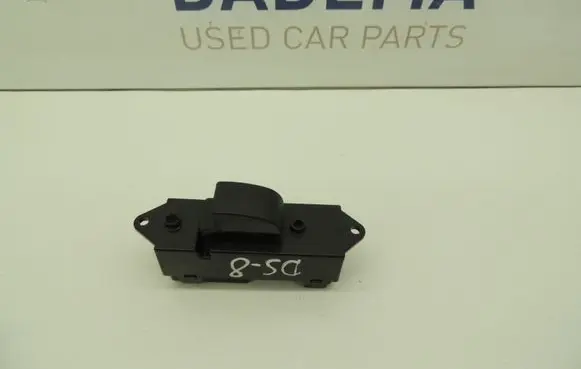 Peugeot 4007 Electric window control switch 8608A184 DS8