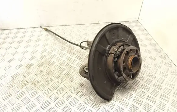 Mercedes-Benz E W212 Rear wheel hub