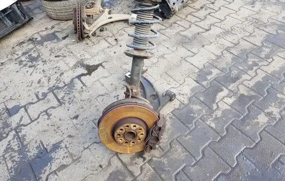 Volkswagen Tiguan Front wheel hub spindle knuckle