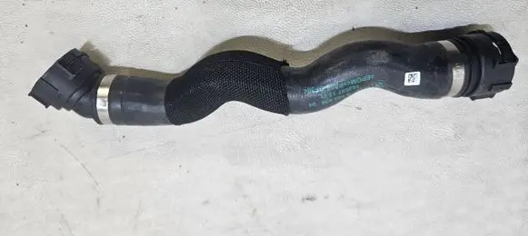 BMW 5 G30 G31 Engine coolant pipe/hose 860263804