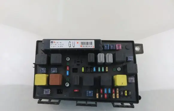 Opel Zafira B Fuse box set 13206748GU 5DK00866848