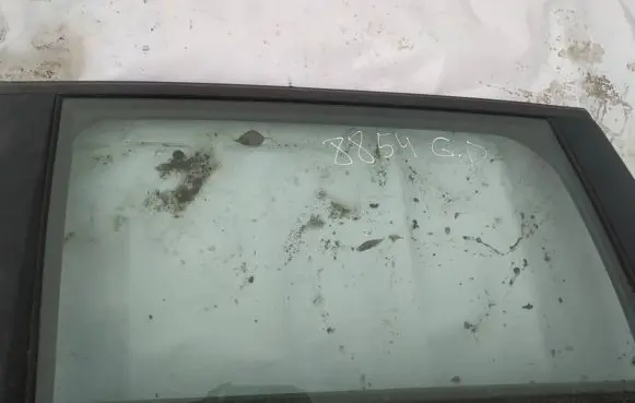 Peugeot 5008 Rear door window glass