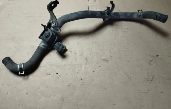 Honda Element Engine coolant pipe/hose