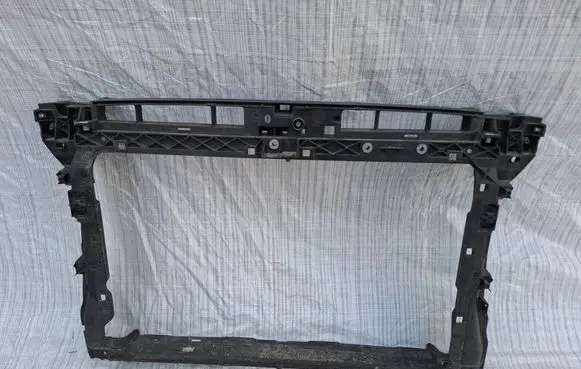 Skoda Superb B8 (3V) Radiator support slam panel 3V0805588J