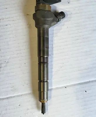 Fuel injector