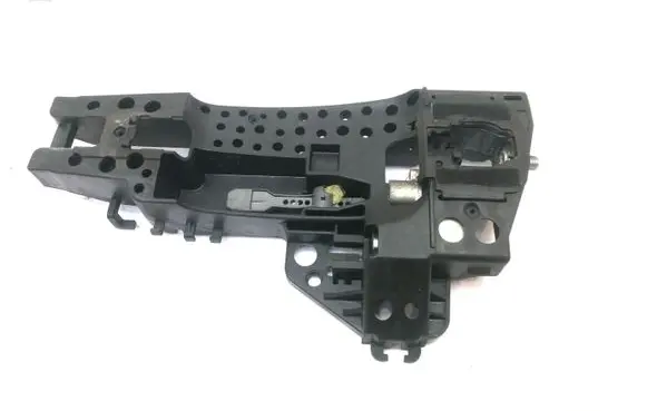Rear door exterior handle/bracket