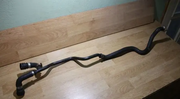 BMW X5 E53 Engine coolant pipe/hose 6925234
