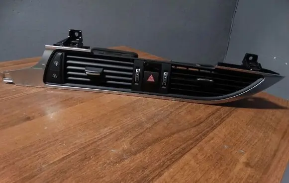 Audi A7 S7 4K8 Dash center air vent grill 4G1820951