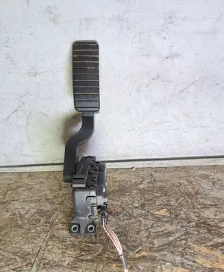 Renault Laguna II Accelerator throttle pedal 8200003392 6PV00811901
