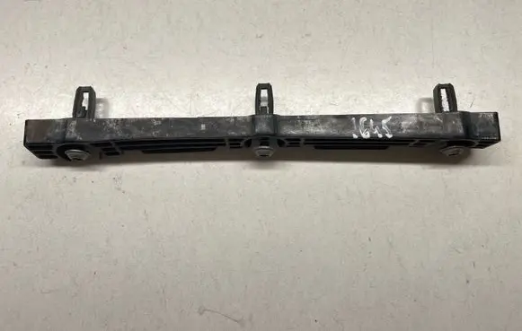 Tesla Model S Fender mounting bracket 100369300C