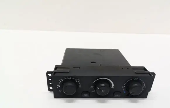 Mitsubishi Pajero Climate control unit