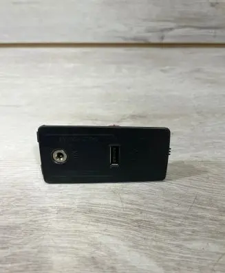 Volvo XC90 USB socket connector 31389705