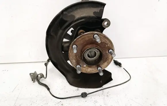 Toyota Prius+ (ZVW40) Front wheel hub 