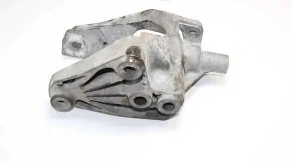 Opel Antara Engine mounting bracket X00767