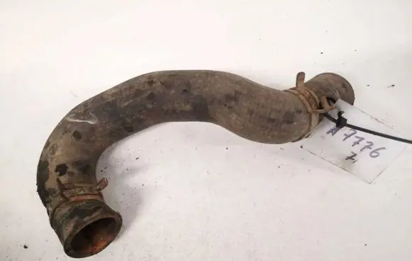 Volkswagen PASSAT B3 Engine coolant pipe/hose