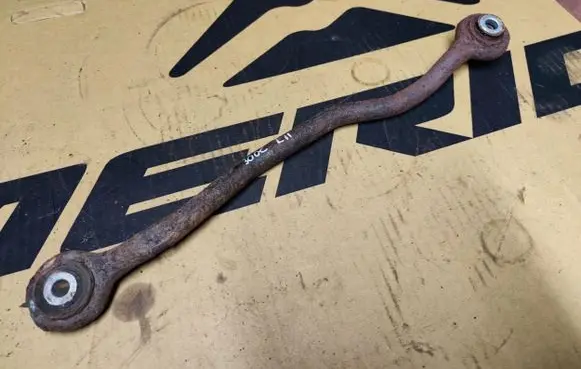 Chrysler 300 - 300C Rear control arm