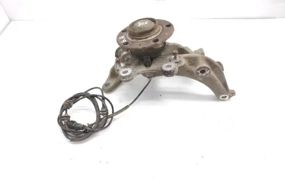 Rear wheel hub spindle/knuckle