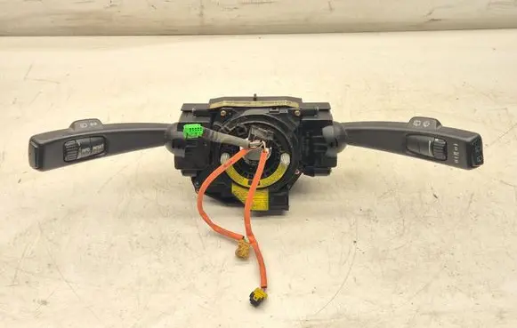Volvo V50 Wiper turn signal indicator stalk/switch P30710342 T0084779 0A3