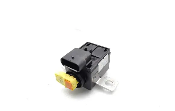 Mercedes-Benz EQA Battery relay fuse A0009822904