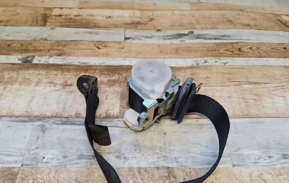 Opel Vectra C Rear seatbelt 09185498N 09185498