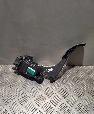 Skoda Fabia Mk1 (6Y) Accelerator throttle pedal 6Q1721503C